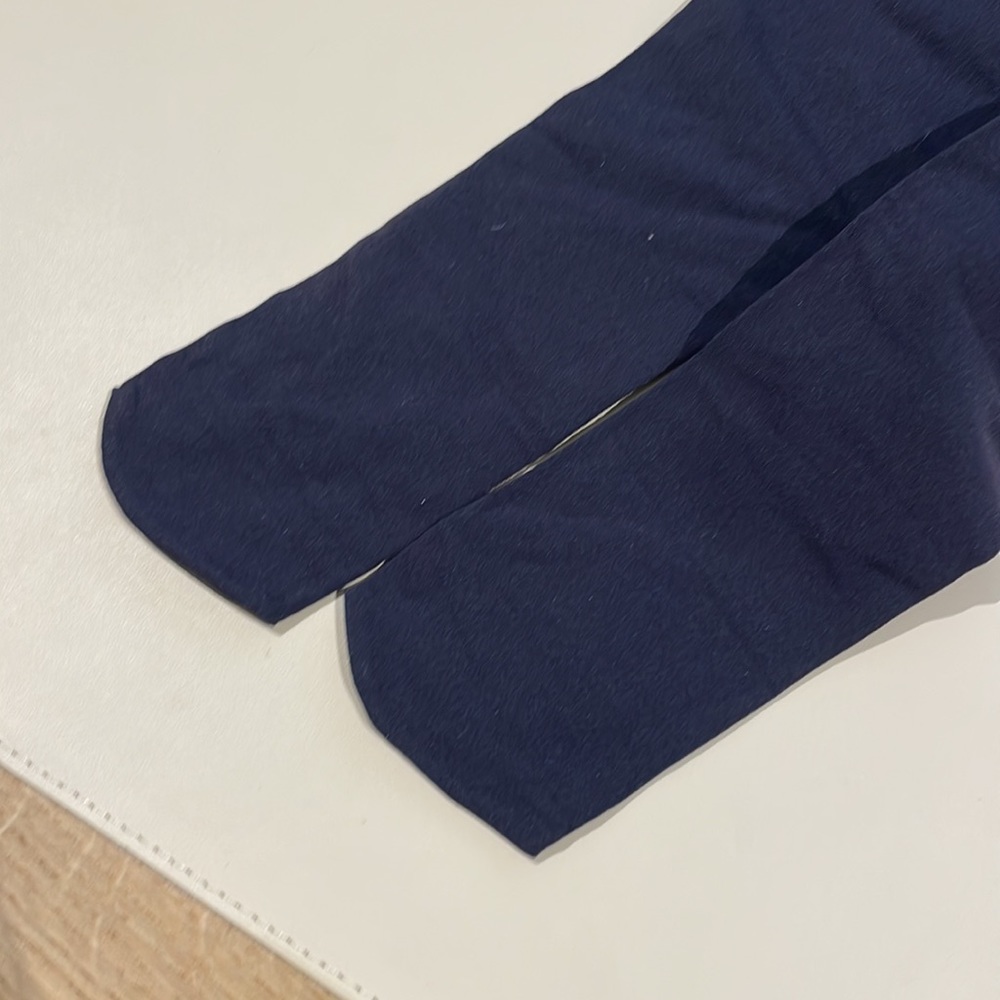 Jacadi toddler size 31 to 34 navy blue holiday leggings - Picture 3 of 4